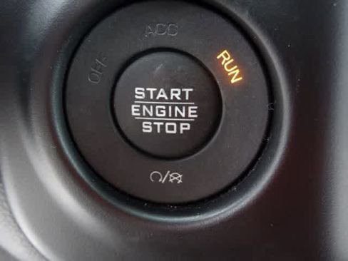 Used 2019 Jeep Wrangler Sport AWD/4WD image 16