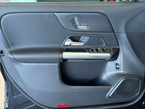 Certified 2025 Mercedes-Benz GLA 250 image 11