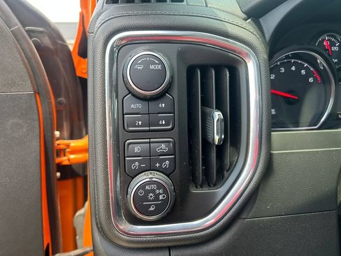 Used 2021 Chevrolet Silverado 1500 LT Trail Boss w/ Convenience Package II AWD/4WD image 16