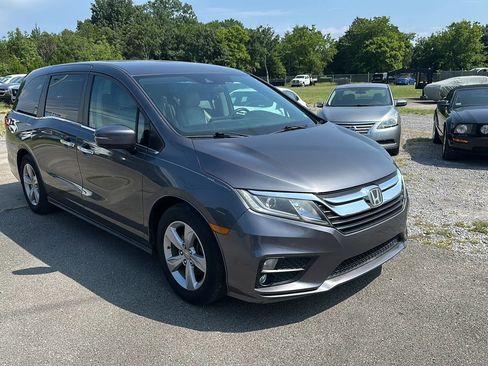 Used 2018 Honda Odyssey EX image 2