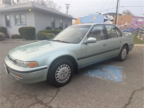 Used 1992 Honda Accord LX image 2