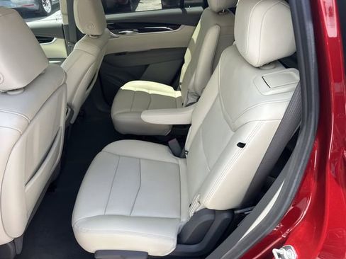 Used 2025 Cadillac XT6 Premium Luxury w/ Technology Package FWD image 12