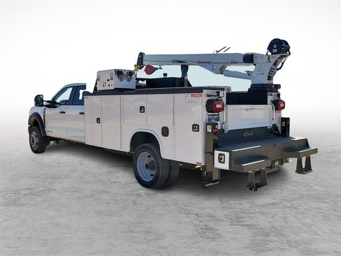 New 2024 Ford F550 XL image 7