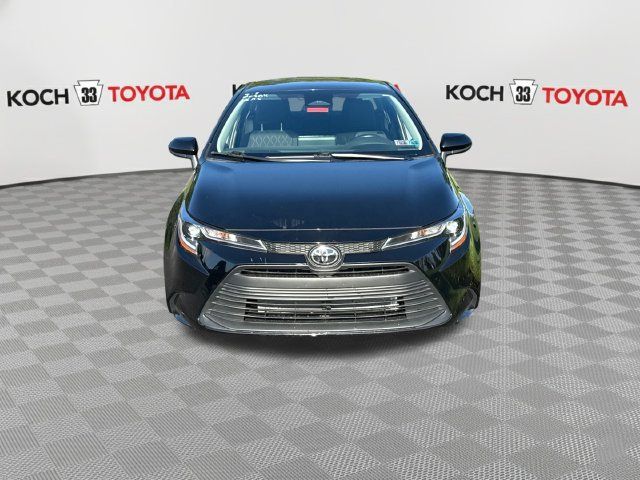 Used 2024 Toyota Corolla LE FWD image 2