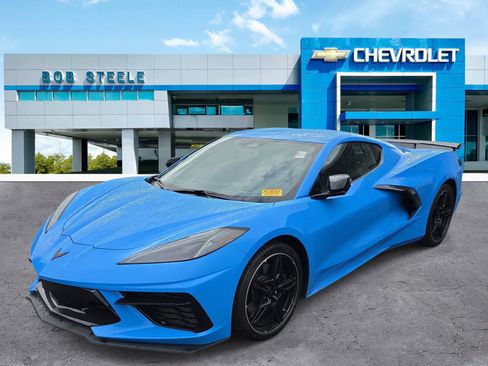 Used 2025 Chevrolet Corvette Stingray Preferred Cpe w/ Z51 Performance Package RWD image 3