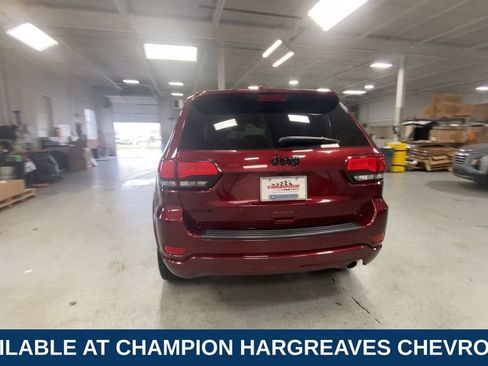 Used 2021 Jeep Grand Cherokee Laredo X AWD/4WD image 9