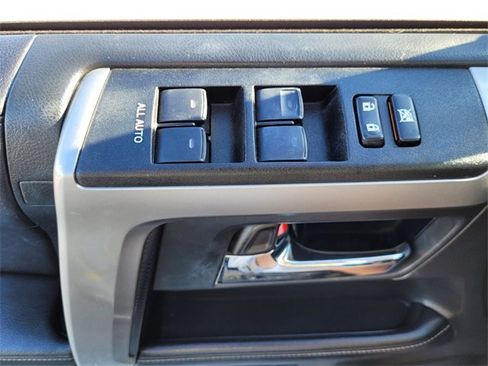 Used 2019 Toyota 4Runner SR5 image 25