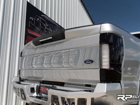 Used 2017 Ford F250 Platinum w/ Platinum Ultimate Package image 55