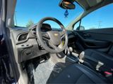 Used 2021 Chevrolet Trax LT image 2