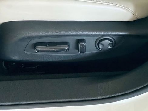 Used 2023 Honda Accord EX-L image 12