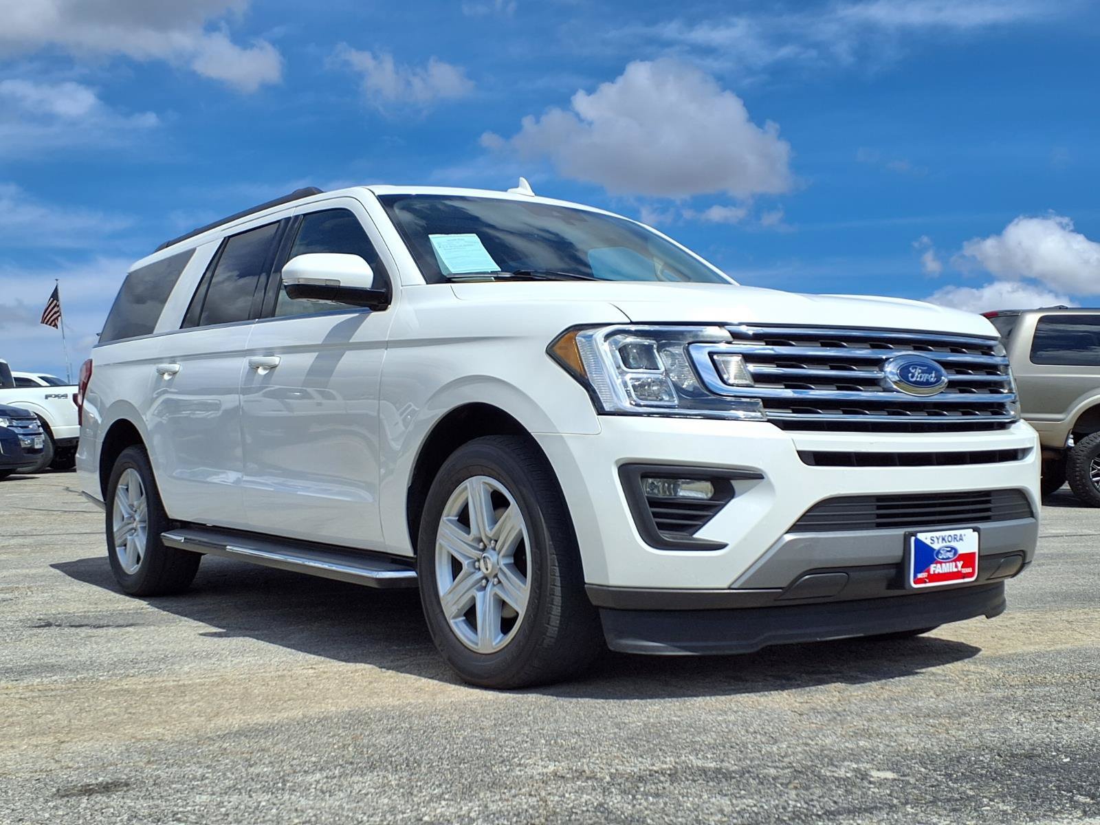 Used 2020 Ford Expedition Max XLT w/ Equipment Group 202A RWD image 3