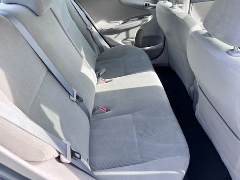 Used 2012 Toyota Corolla LE image 8