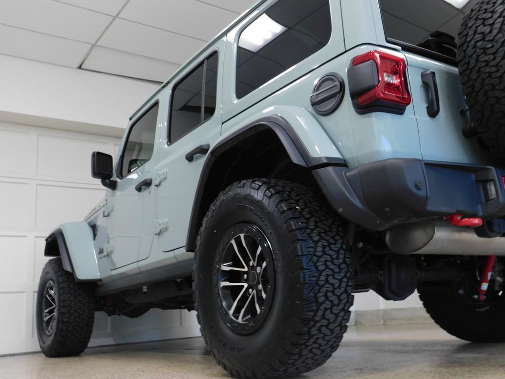 Used 2024 Jeep Wrangler Unlimited Rubicon AWD/4WD image 62