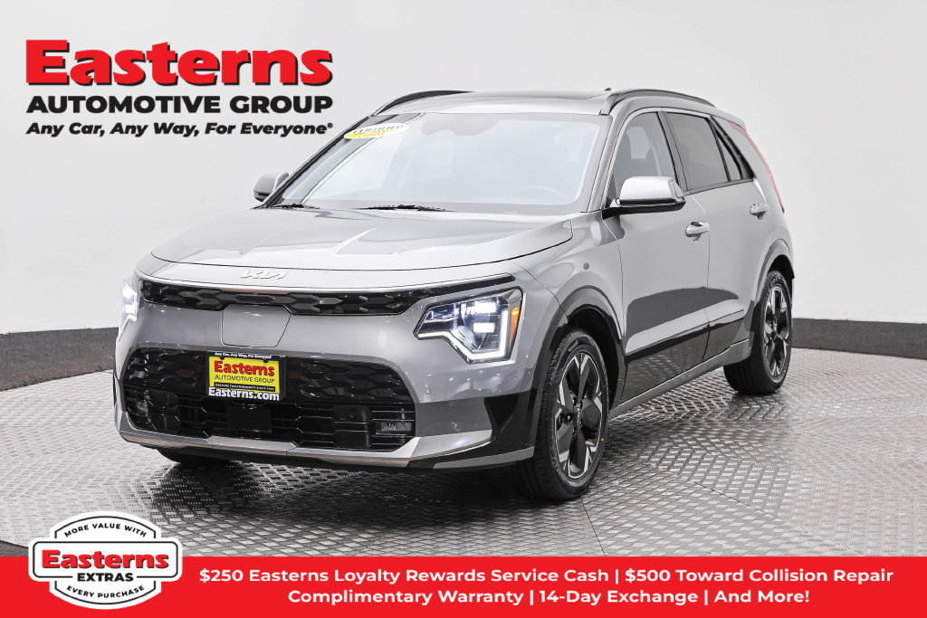 Used 2023 Kia Niro Wave w/ Wave Preserve Package FWD image 1