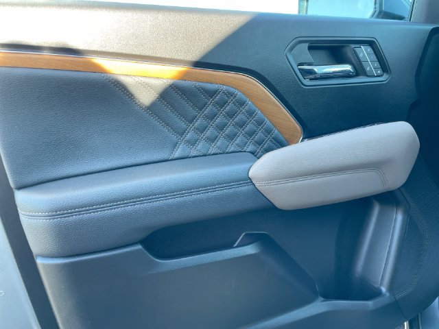 Used 2024 GMC Canyon Denali AWD/4WD image 12