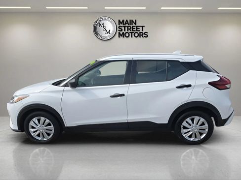 Used 2024 Nissan Kicks S FWD image 2