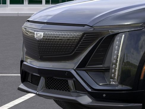 New 2026 Cadillac Lyriq V w/ Exterior Carbon Fiber Package AWD/4WD image 13