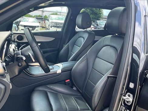Used 2022 Mercedes-Benz GLC 300 image 31