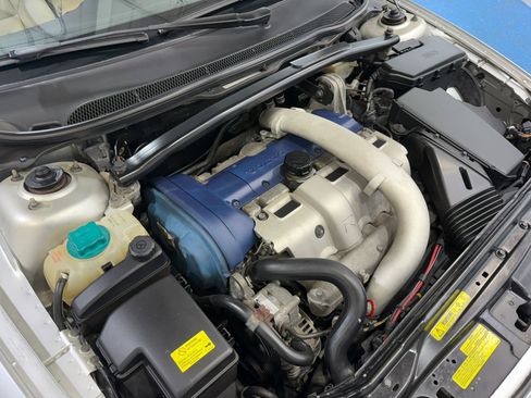 Used 2005 Volvo V70 R image 48