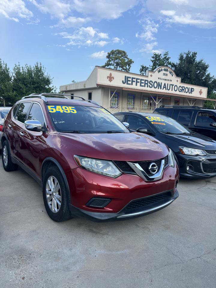 Used 2015 Nissan Rogue SV FWD image 2