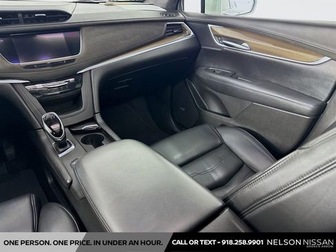 Used 2017 Cadillac XT5 Platinum AWD/4WD image 25