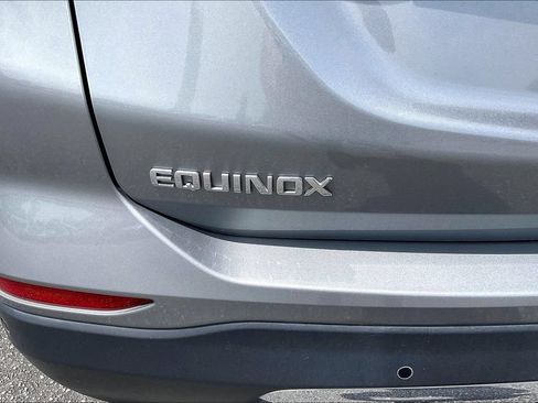 Used 2024 Chevrolet Equinox LT AWD/4WD image 8