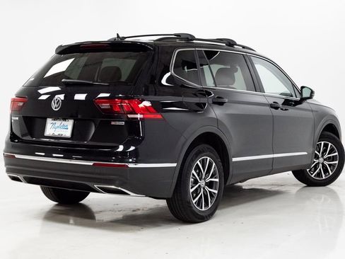 Used 2020 Volkswagen Tiguan SE w/ Panoramic Sunroof Package AWD/4WD image 31