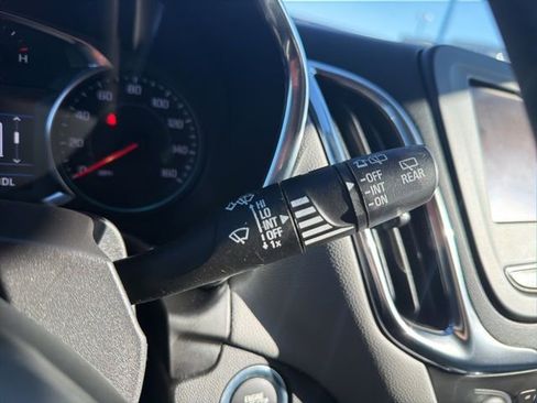 Used 2023 Chevrolet Equinox LT w/ Driver Convenience Package image 25