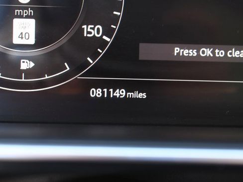 Used 2020 Land Rover Range Rover Sport SE image 33