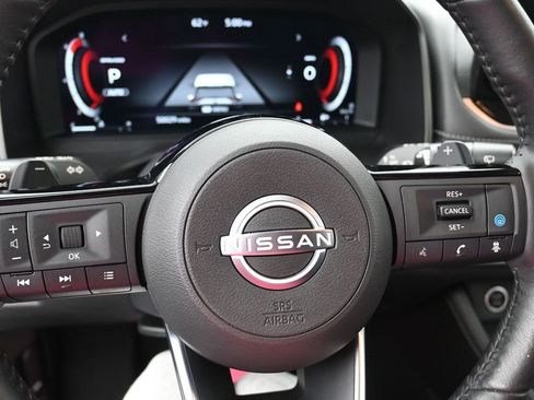 Used 2023 Nissan Rogue Platinum w/ Platinum Premium Package image 21