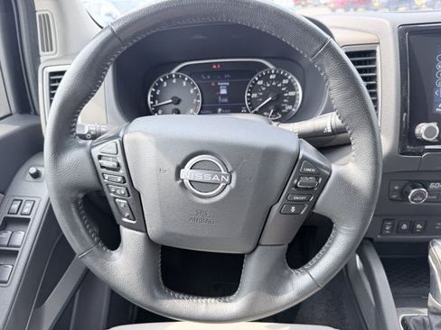 Certified 2022 Nissan Frontier SV AWD/4WD image 14