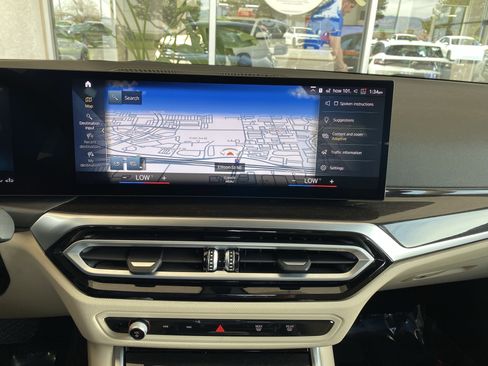 Used 2024 BMW 330i xDrive Sedan w/ Convenience Package image 29