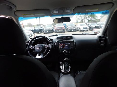 Used 2018 Kia Soul + w/ Audio Package image 37