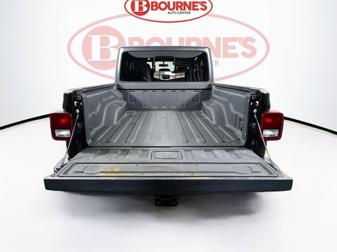 Used 2022 Jeep Gladiator Sport AWD/4WD image 24