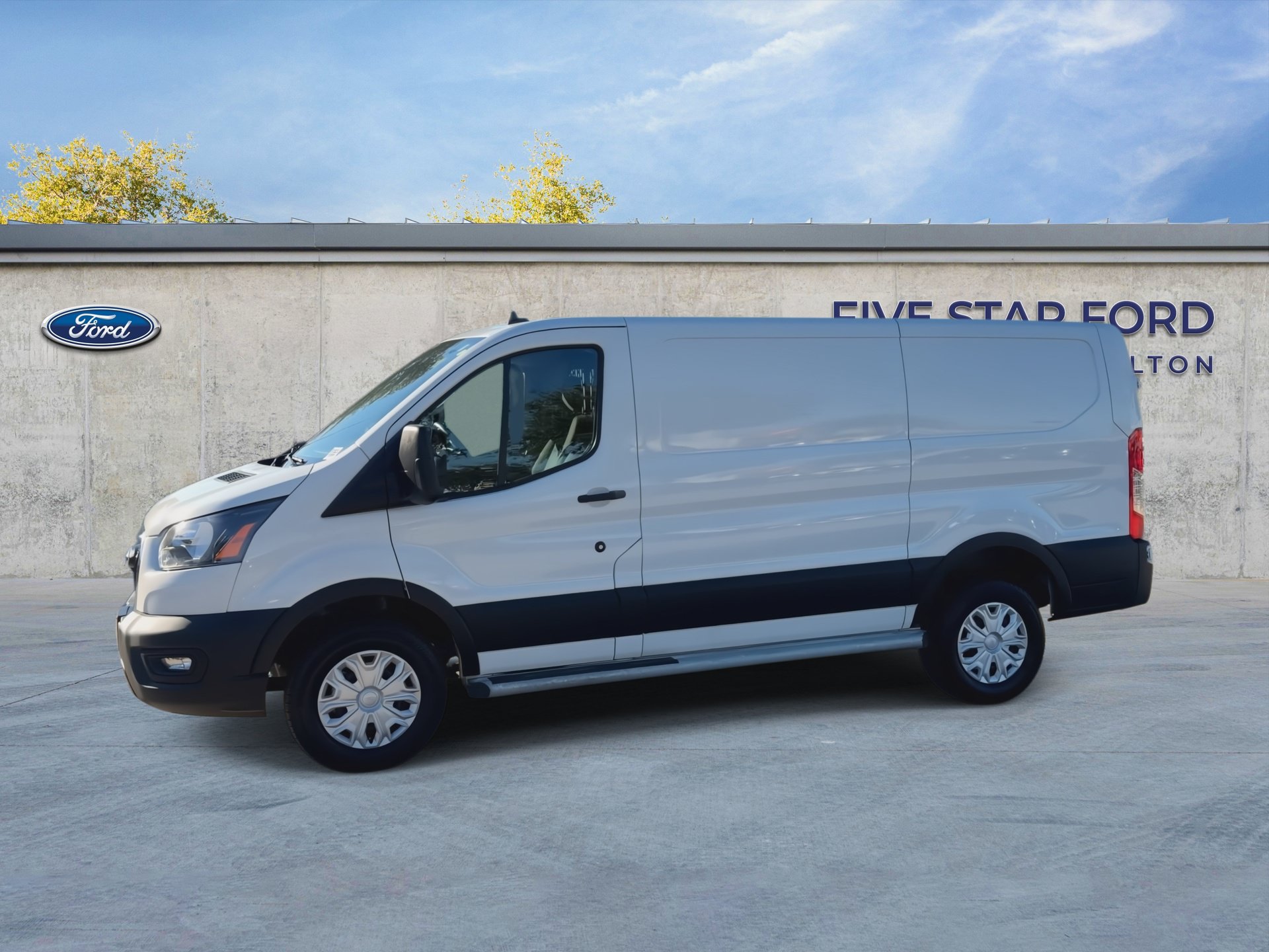 Used 2025 Ford Transit 250 Low Roof w/ Exterior Upgrade Package RWD image 5