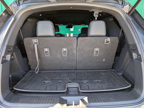 Used 2025 Honda Pilot TrailSport image 17