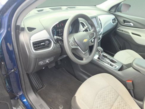 Used 2022 Chevrolet Equinox LS FWD image 13