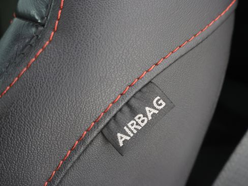 Used 2021 Chevrolet Camaro ZL1 RWD image 40
