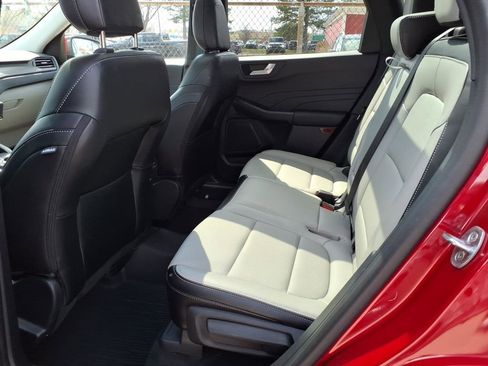 Certified 2024 Ford Escape Platinum image 11