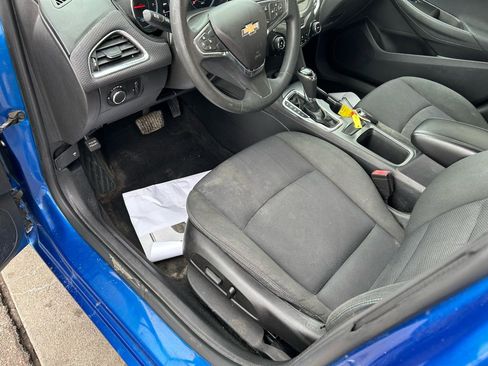 Used 2016 Chevrolet Cruze LT w/ Convenience Package image 10
