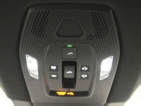 New 2025 Porsche Macan 4 Electric image 24