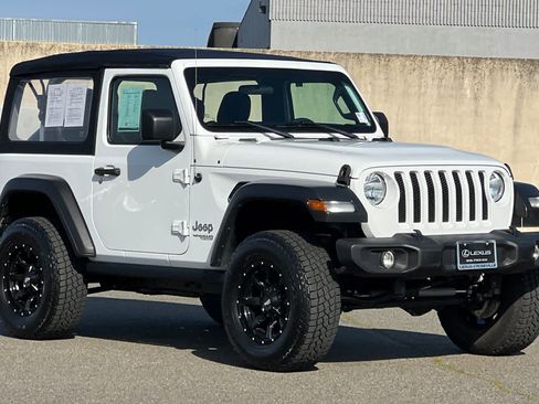 Used 2019 Jeep Wrangler Sport image 5
