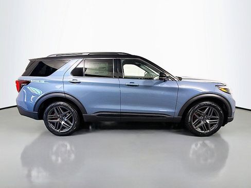 New 2025 Ford Explorer ST-Line w/ Premium Package AWD/4WD image 8