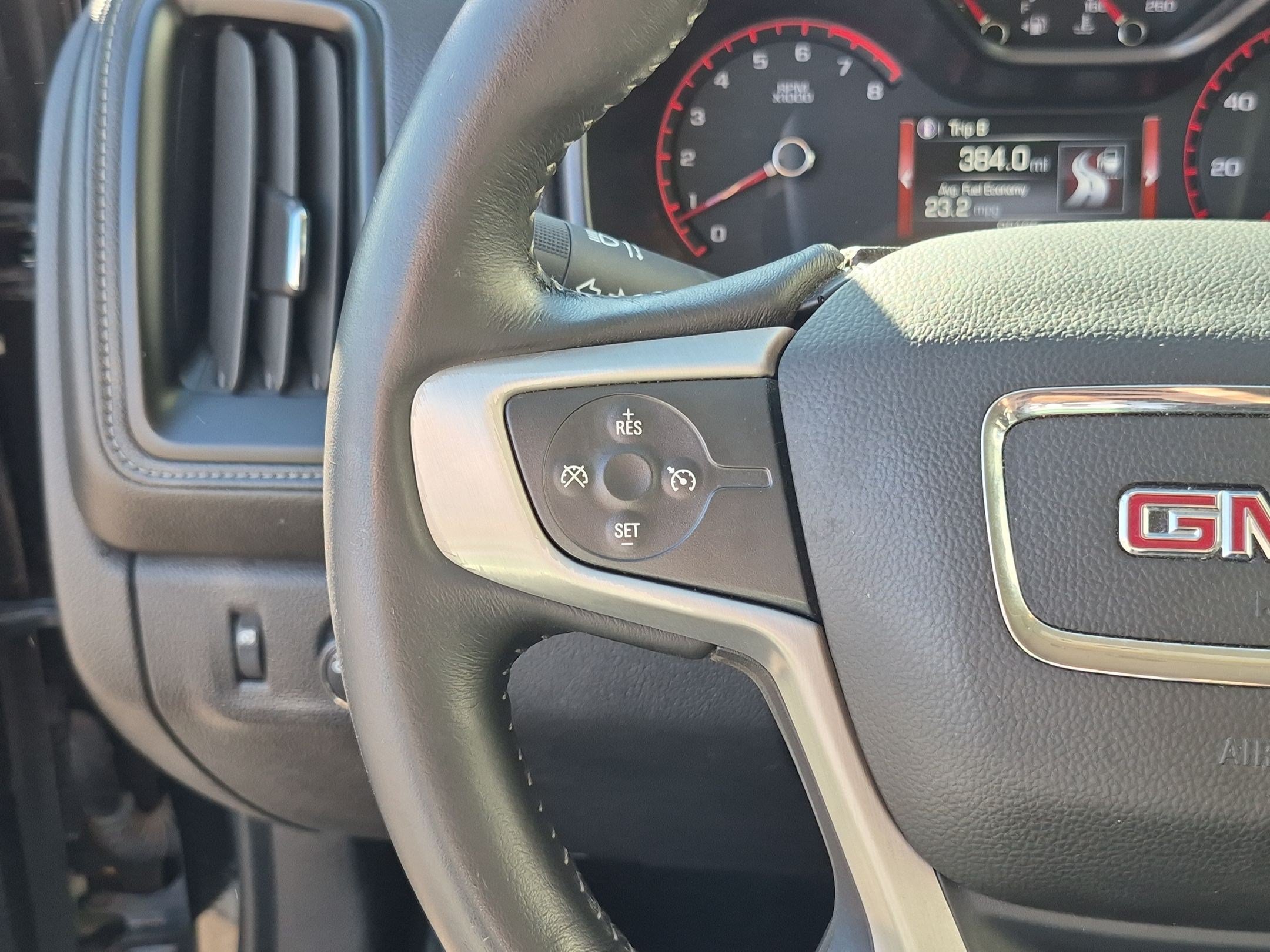 Used 2015 GMC Canyon SLE w/ SLE Convenience Package RWD image 19