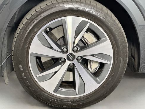Used 2024 Audi Q8 e-tron Premium Plus w/ Premium Plus Package AWD/4WD image 11