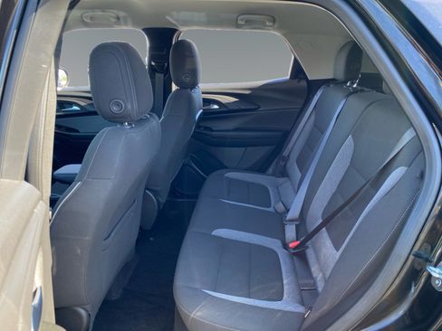 Used 2023 Chevrolet TrailBlazer LT FWD image 13