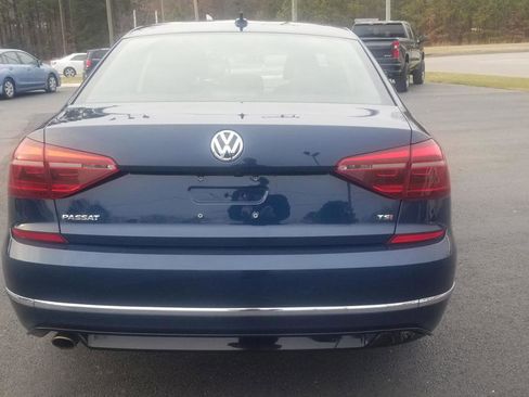 Used 2018 Volkswagen Passat 2.0T S image 5