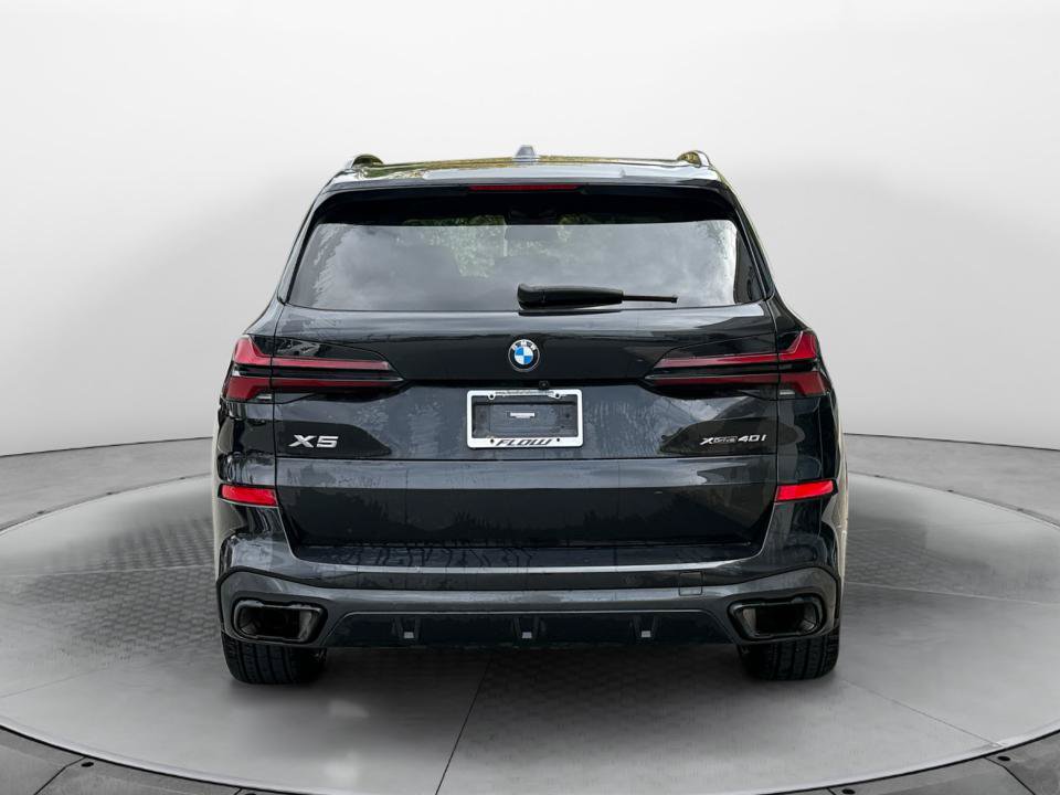 Used 2024 BMW X5 xDrive40i w/ M Sport Package AWD/4WD image 6