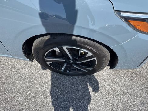 Used 2024 Nissan Sentra SV image 9