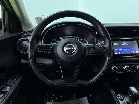 Used 2023 Nissan Kicks S FWD image 19
